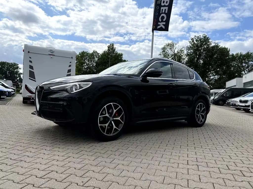 Main__Slider__Photo:Alfa Romeo Stelvio Q4 2.0 16V Super *Xenon Navi Leder AHK* 10/2019-0