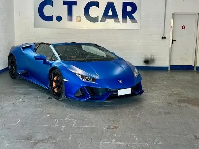 Main__Slider__Photo:Lamborghini Huracán EVO Spyder Lifting System - VOLL 07/2022-0