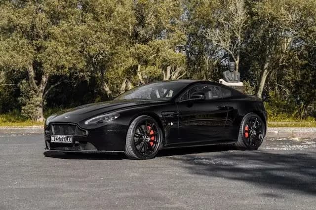 Main__Slider__Photo:Aston Martin V12 Vantage 08/2018-0