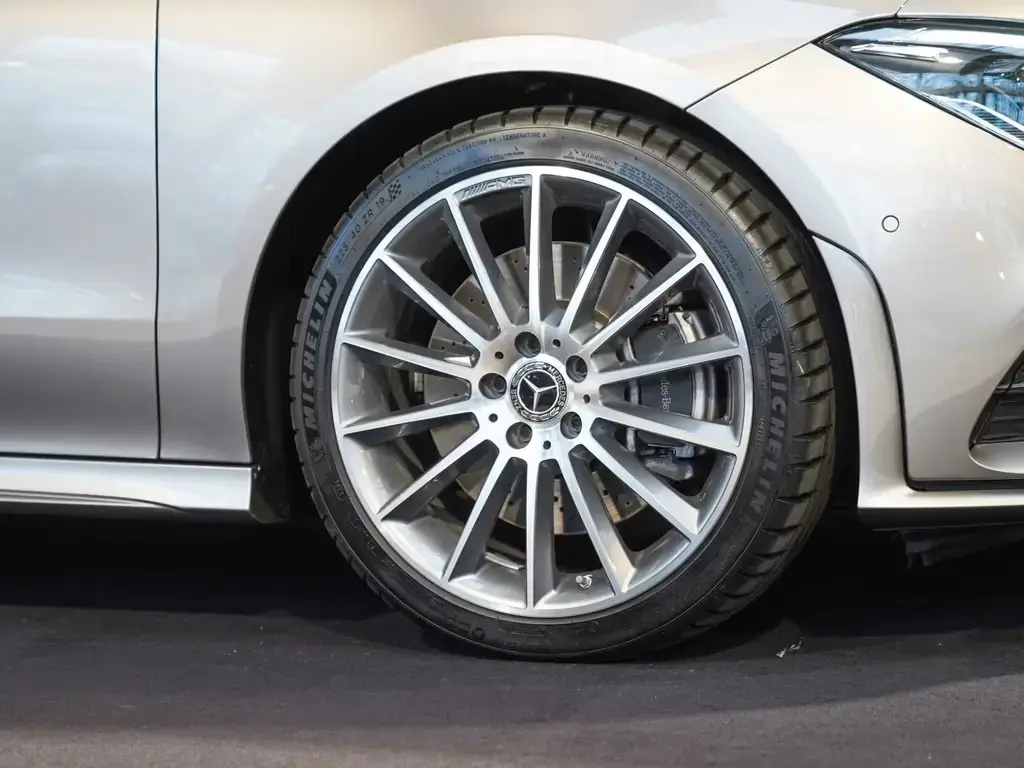 Main__Slider__Photo:Mercedes-Benz Coupé AMG Line Night Burmester Panorama 09/2020-1
