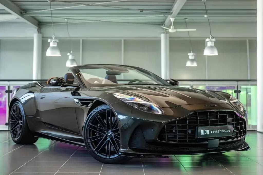 Main__Slider__Photo:Aston Martin DB12 VOLANTE 4.0 V8 08/2024-0