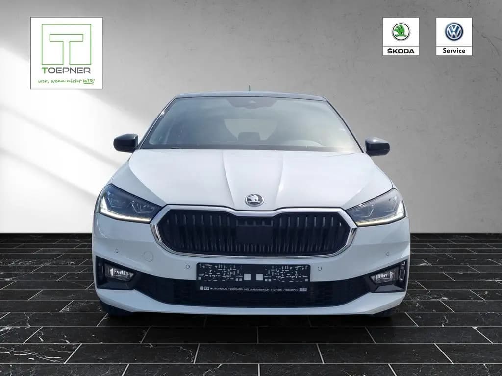 Main__Slider__Photo:Skoda Fabia Style 1,5 TSI DSG Navi ACC PDC 04/2022-0