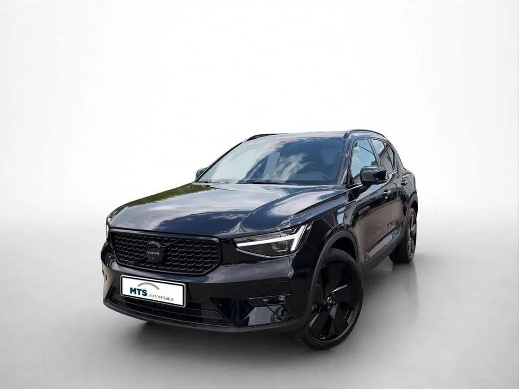 Main__Slider__Photo:Volvo XC40 B3 Black Edition Plus, AHK Pano 20"LM-Felge 04/2025-0