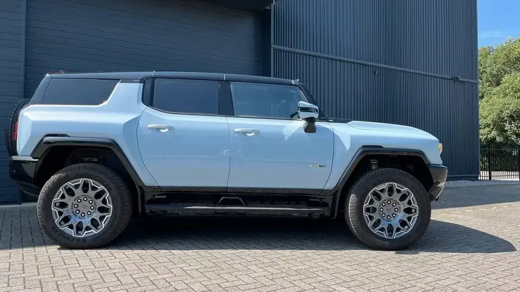 Main__Slider__Photo:GMC Other Hummer EV MY2025 3x e4WD*Europaumbau*DE Paipere* null-1