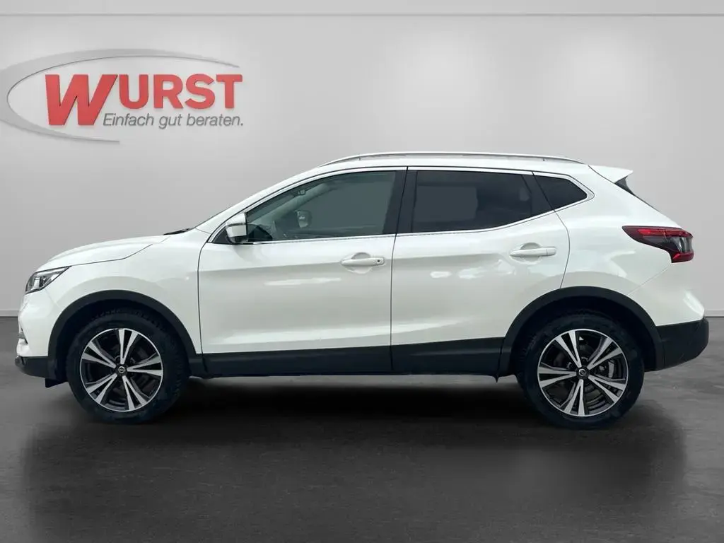 Main__Slider__Photo:Nissan Qashqai N-Connecta EU6d-T 1.3 DIG-T 160 PS DCT 4 12/2018-1