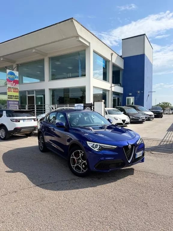 Main__Slider__Photo:Alfa Romeo Stelvio 2.2 Turbodiesel 190 CV AT8 RW 04/2021-0