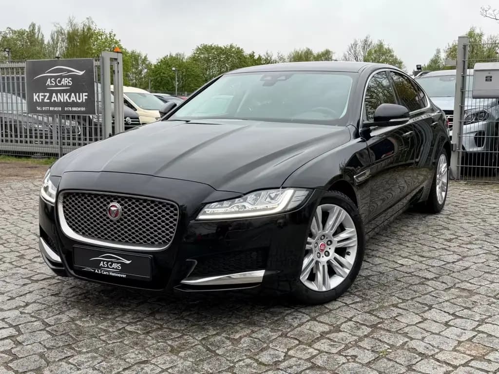 Main__Slider__Photo:Jaguar XF Pure 25d*AWD*Leder*Alu*Kam*Navi* 05/2019-0