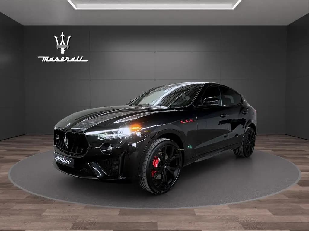 Main__Slider__Photo:Maserati Levante Trofeo *MY21* 06/2021-0
