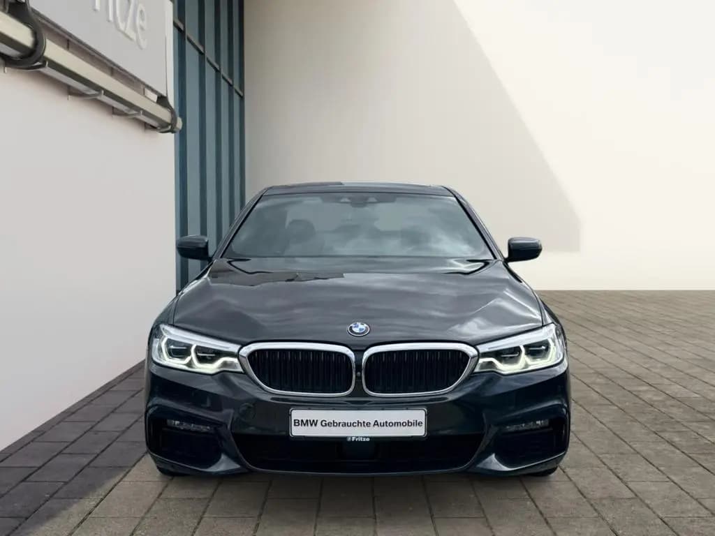 Main__Slider__Photo:BMW 5 Series 520 d M-Sport Limousine HUD+Pano+ Memory+LED 02/2021-0