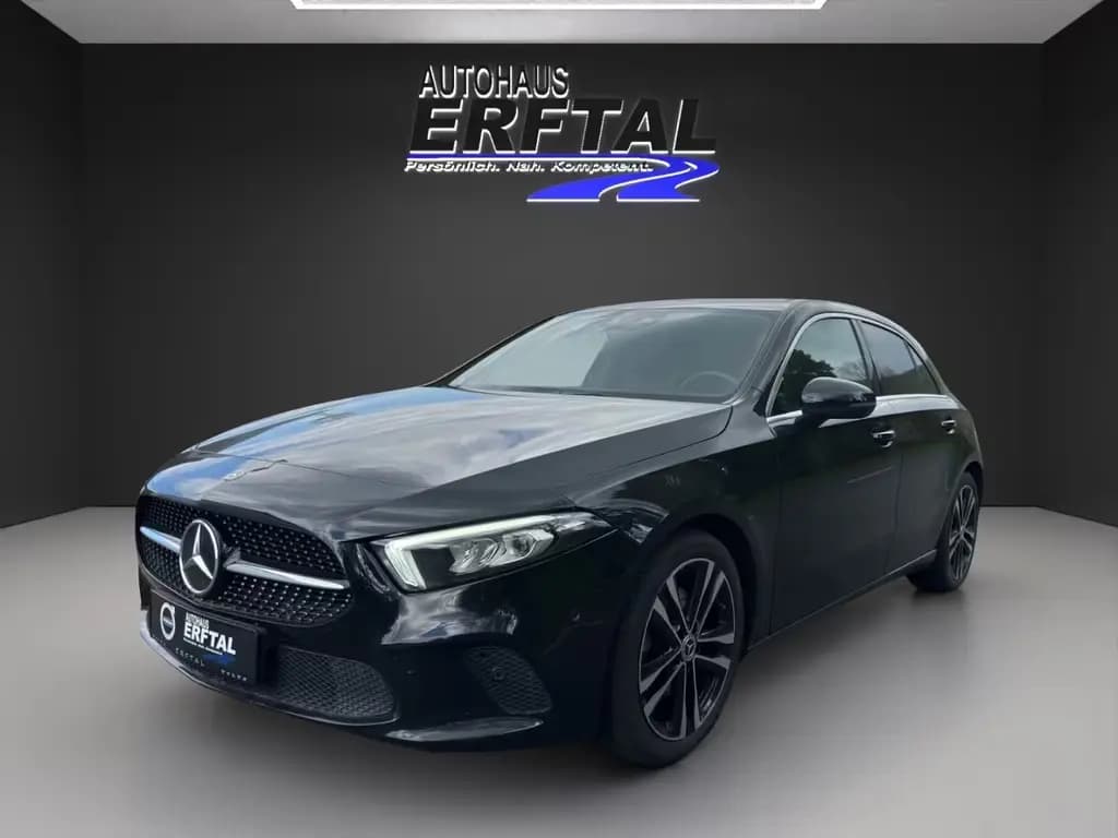 Main__Slider__Photo:Mercedes-Benz A 220 A220 Edition 19 Navi Digitales Cockpit Sou 01/2020-0