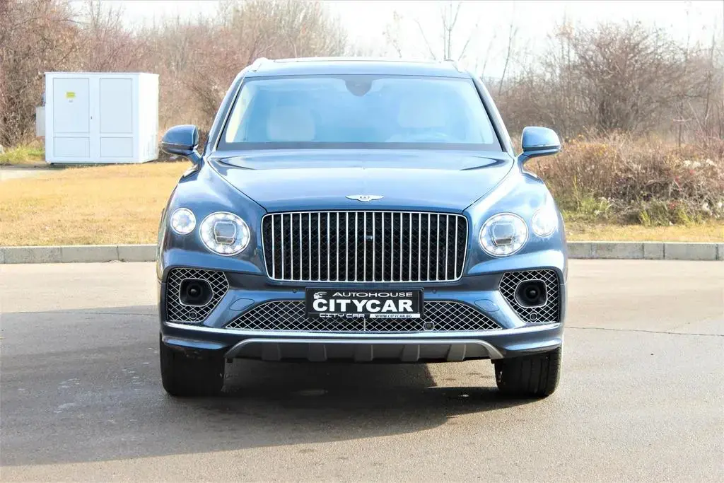 Main__Slider__Photo:Bentley Bentayga 4.0 V8/ EWB / AZURE / FIRST EDITION / N 11/2022-1