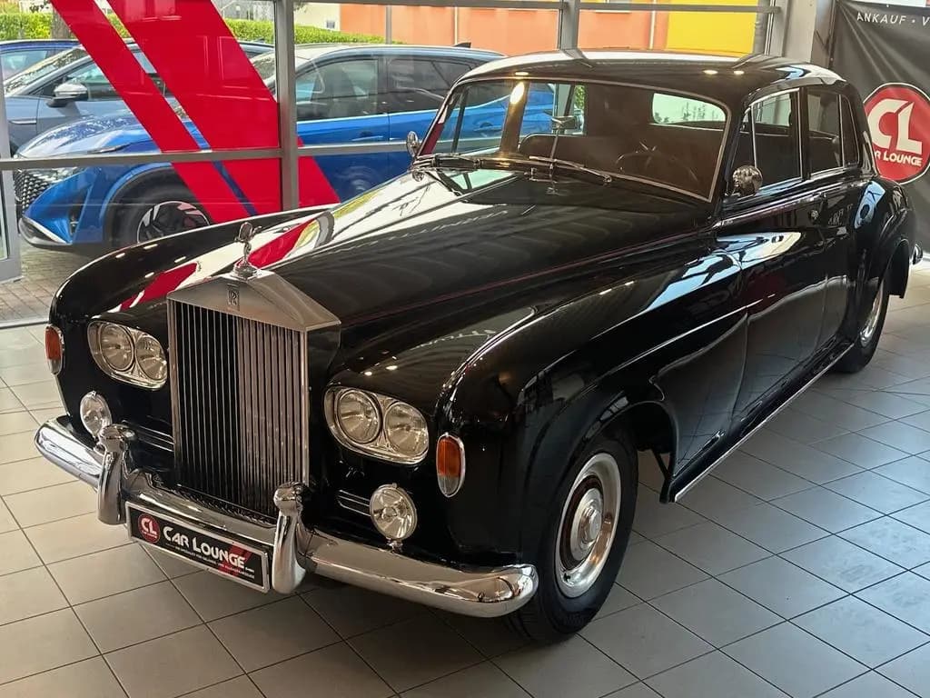 Main__Slider__Photo:Rolls-Royce Silver Cloud III 6.2 |Schwarz-Rot|Classic Data 2 07/1965-0