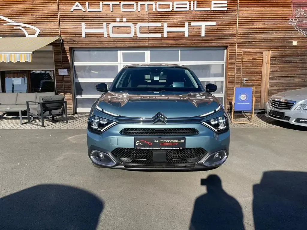 Main__Slider__Photo:Citroën C4 Max Navi Digitales Cockpit LED ACC Apple CarP 11/2023-1