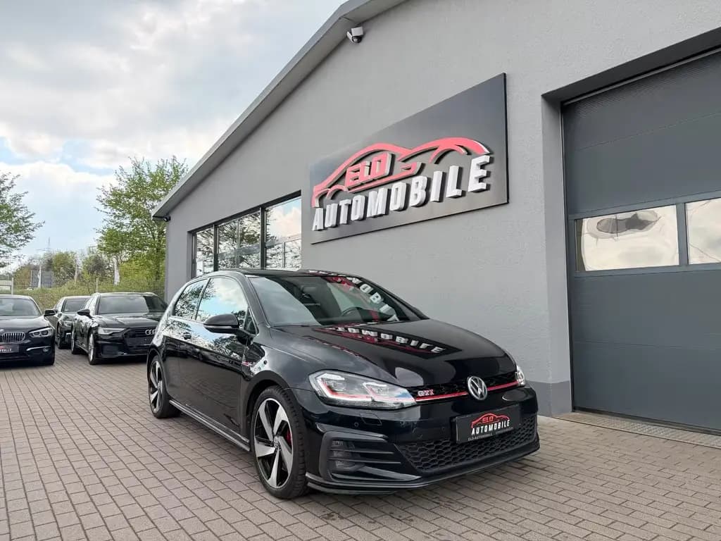 Main__Slider__Photo:Volkswagen Golf VII Lim. GTI Performance*1.Hand*Panorama* 10/2017-0
