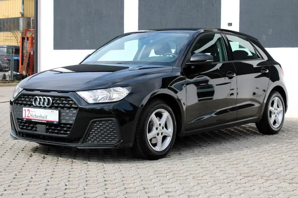 Main__Slider__Photo:Audi A1 Sportback 30 03/2020-1