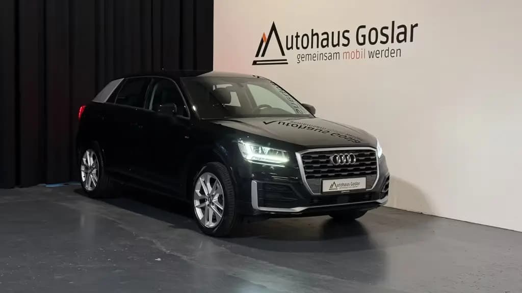 Main__Slider__Photo:Audi Q2 Sport*S-line*AHK*Navi*LED*S/W 03/2018-0