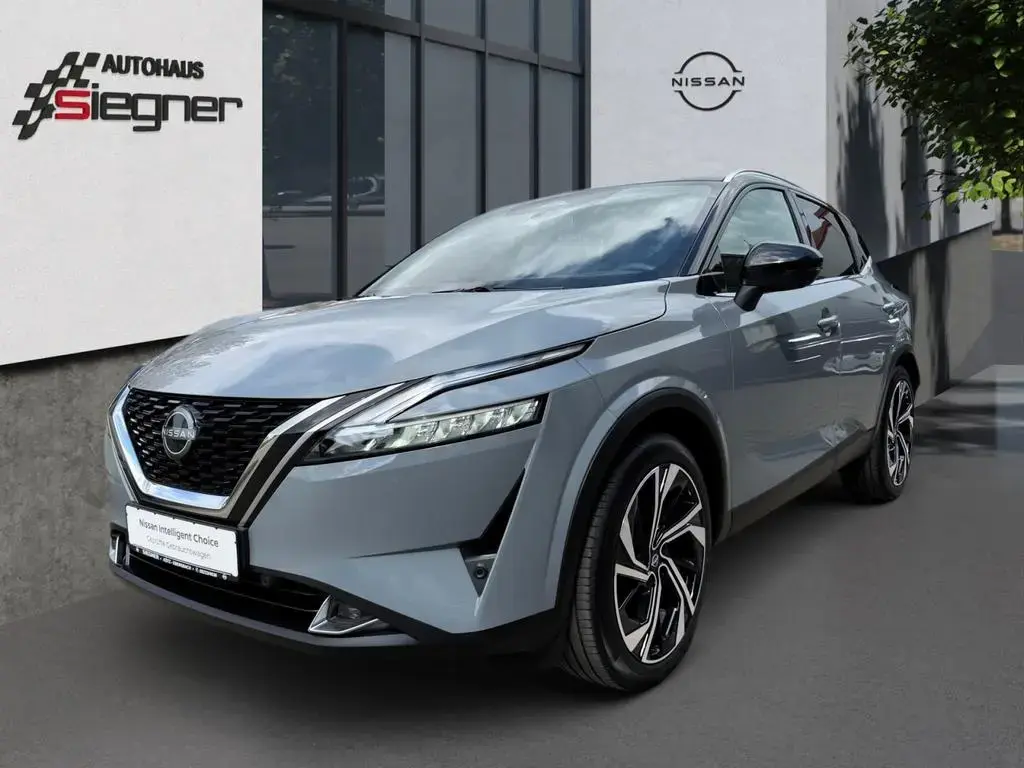 Main__Slider__Photo:Nissan Qashqai Tekna+, Panoramaglasdach, AHK abnehmbar, 04/2023-1