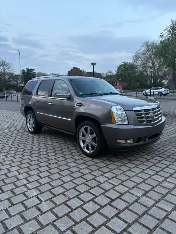 Main__Slider__Photo:Cadillac Escalade 6.2 V8 PLATINUM/LPG Prins/EU Mod/ TÜV 01/2012-0