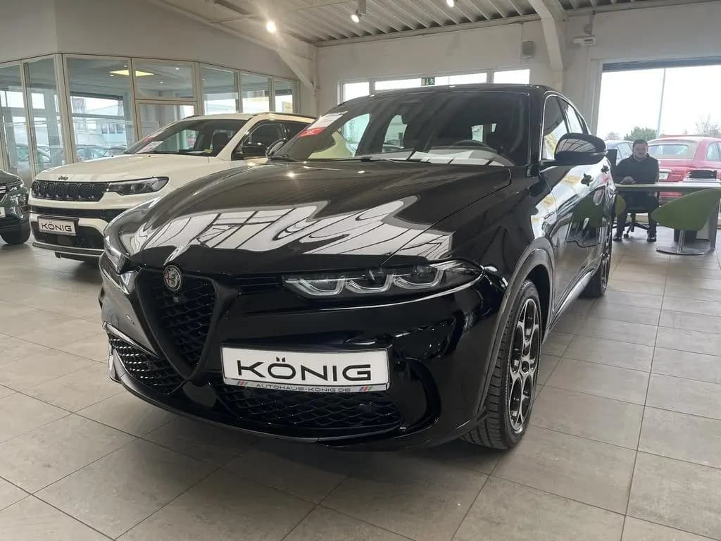 Main__Slider__Photo:Alfa Romeo Tonale Veloce 10/2022-0