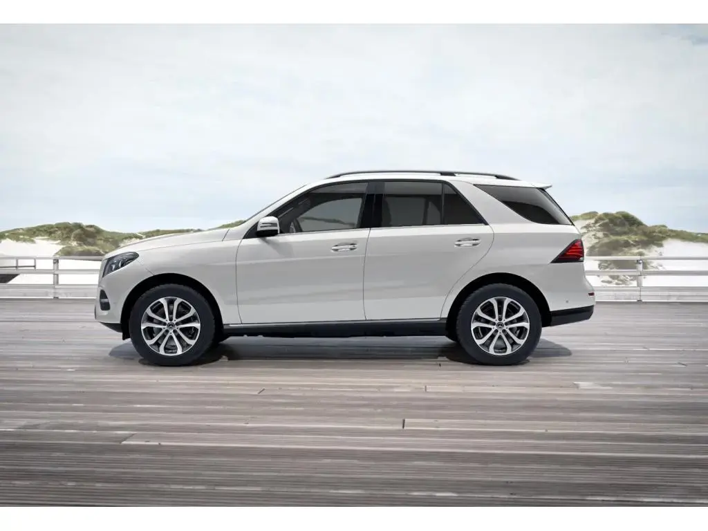 Main__Slider__Photo:Mercedes-Benz GLE-Class 400 4M RüKam+Smartph.+Schiebed.+AHK+19 01/2018-1