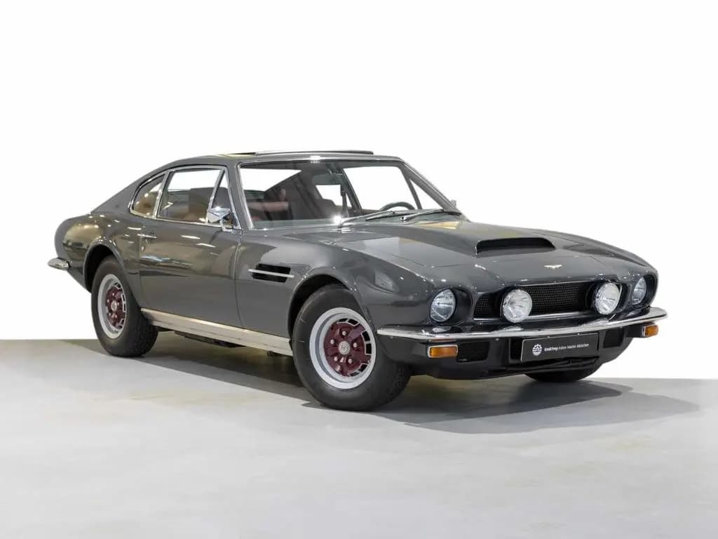 Main__Slider__Photo:Aston Martin V8 01/1977-0