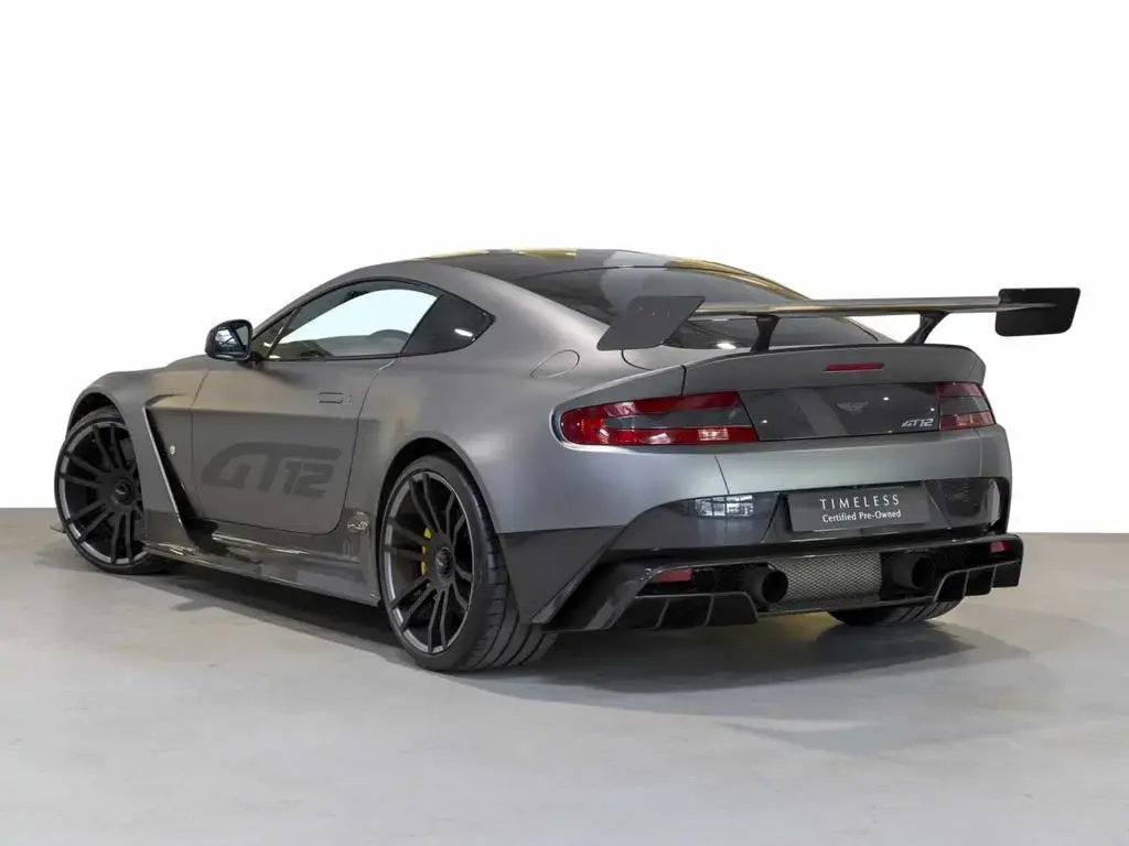 Main__Slider__Photo:Aston Martin V12 Vantage -GT12- No. 91 / 100 01/2016-1