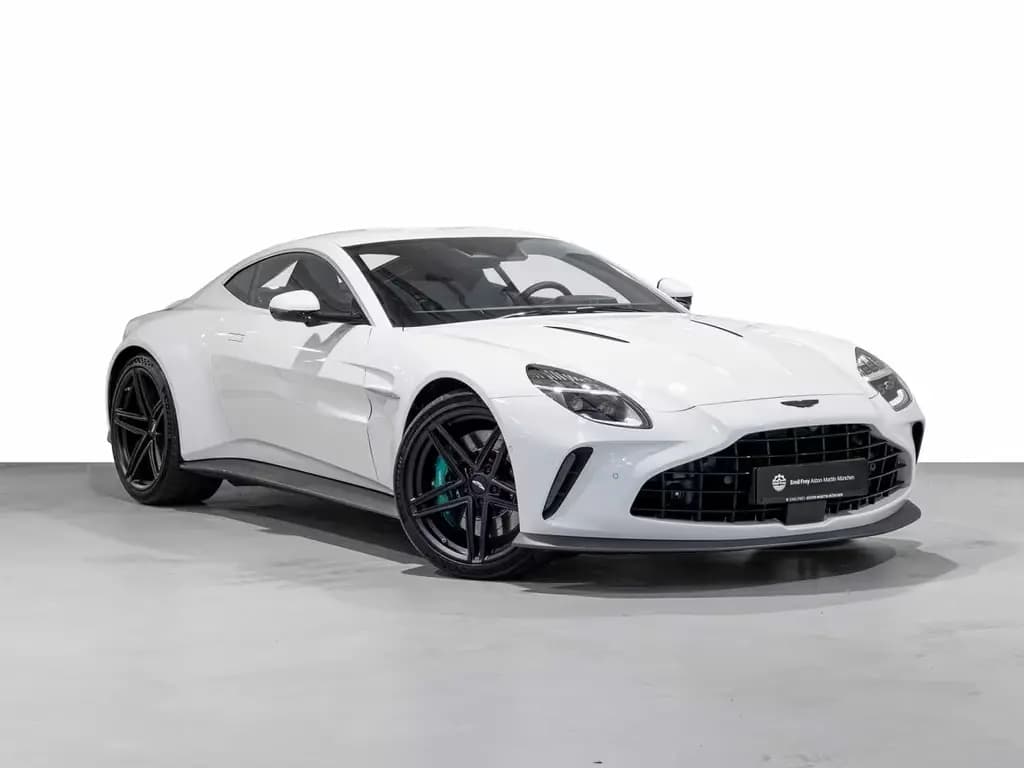 Main__Slider__Photo:Aston Martin V8 Vantage -Lunar White- null-0