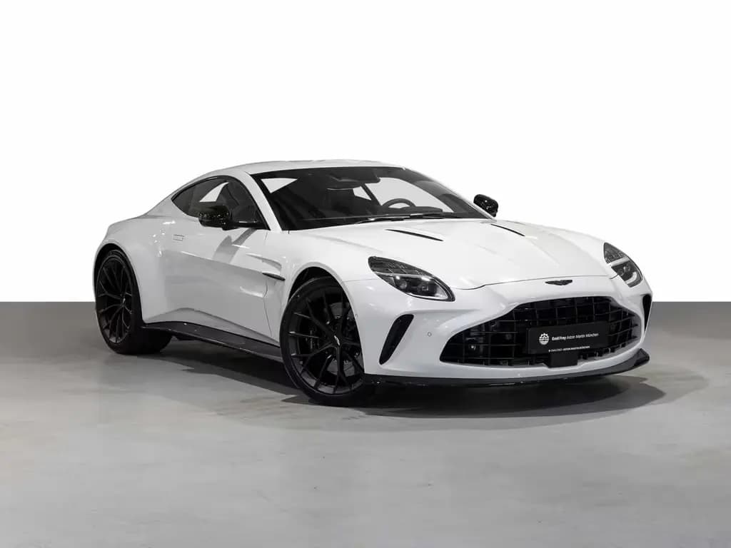 Main__Slider__Photo:Aston Martin V8 Vantage -Zenith White- 01/2026-0