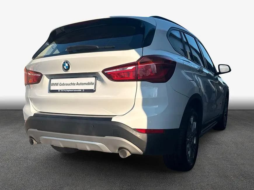 Main__Slider__Photo:BMW X1 xDrive20i Aut. xLine LED Navi Komfortzugang 05/2017-0