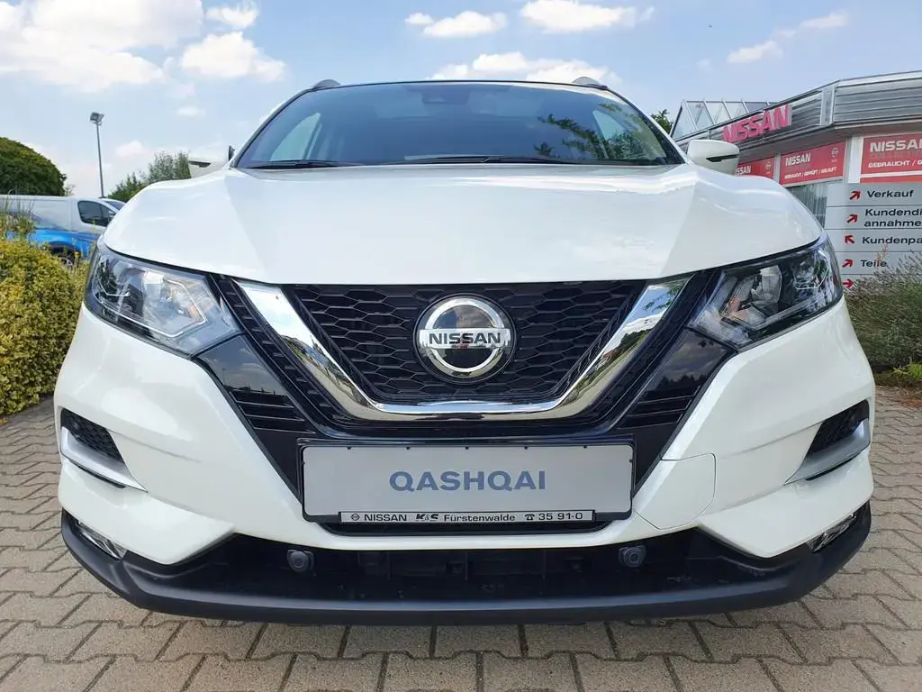 Main__Slider__Photo:Nissan Qashqai 1.3 DIG-T 160 PS DCT 4x2 N-Connecta ProP 03/2020-1