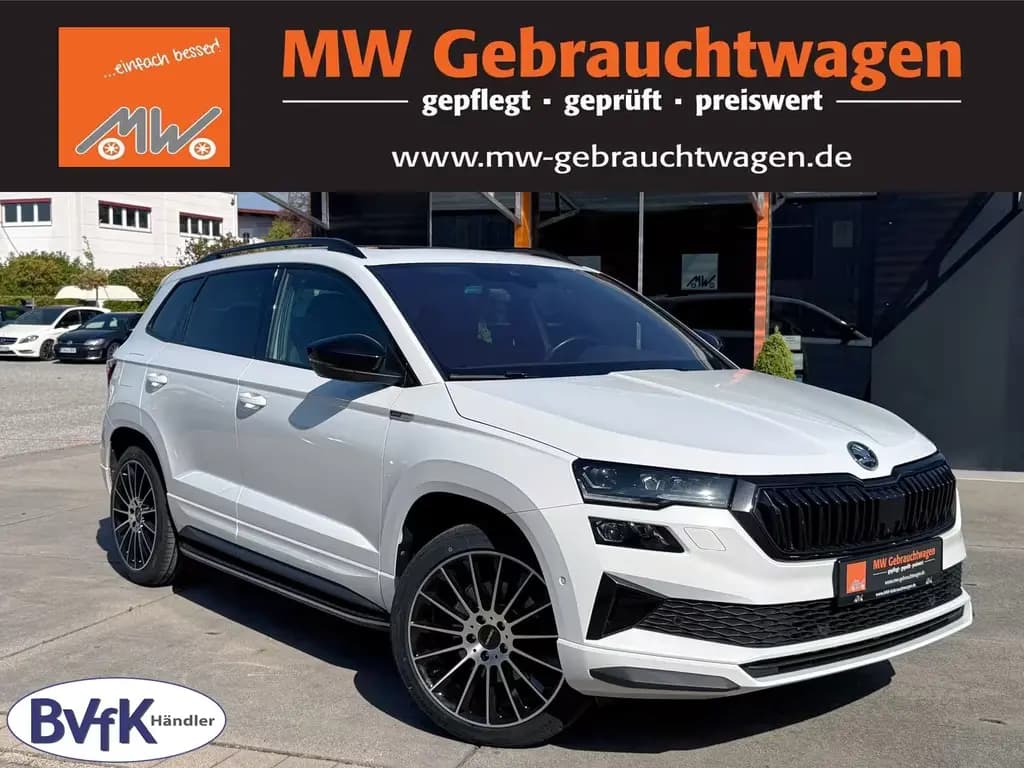 Main__Slider__Photo:Skoda Karoq 2.0TSI DSG 4x4 SPORTLINE 360° ACC AHK PANO 01/2023-0