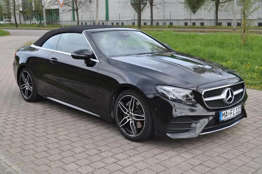 Main__Slider__Photo:Mercedes-Benz E-Class 200 Cabrio AMG Line 03/2018-0
