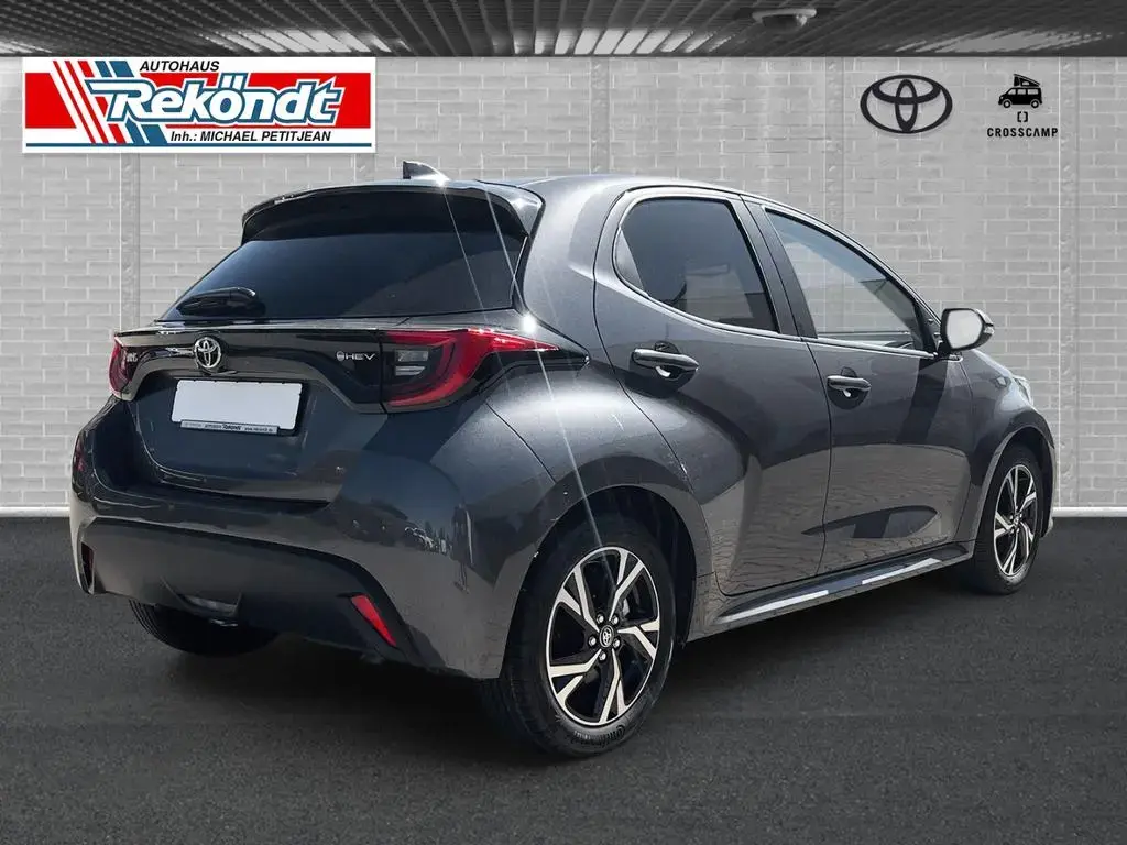 Main__Slider__Photo:Toyota Yaris 1,5 Hybrid Team Deutschland LED, Apple Car 12/2024-1