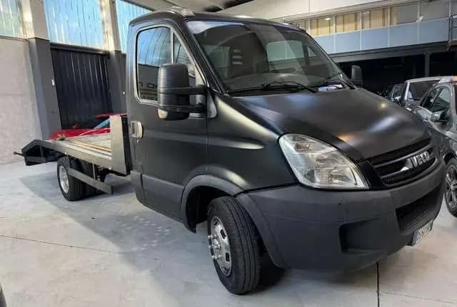 Main__Slider__Photo:Iveco Daily CARROATTREZZI 01/2009-0