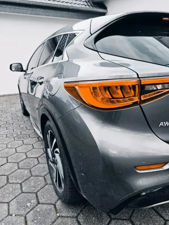 Main__Slider__Photo:Infiniti Q30 2.2d DCT AWD Premium City Black Premium ... 02/2016-1