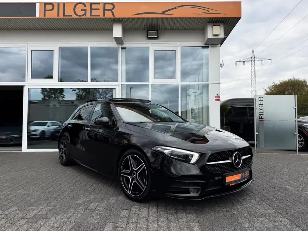 Main__Slider__Photo:Mercedes-Benz A-Class 220 4Matic*AMG*HUD*Keyless*Burmester*360° 06/2019-0