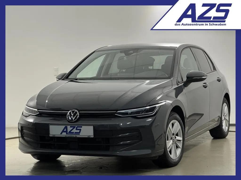 Main__Slider__Photo:Volkswagen Golf 1.5 eTSI I virtual Navi-app ACC Ambiente 03/2025-0