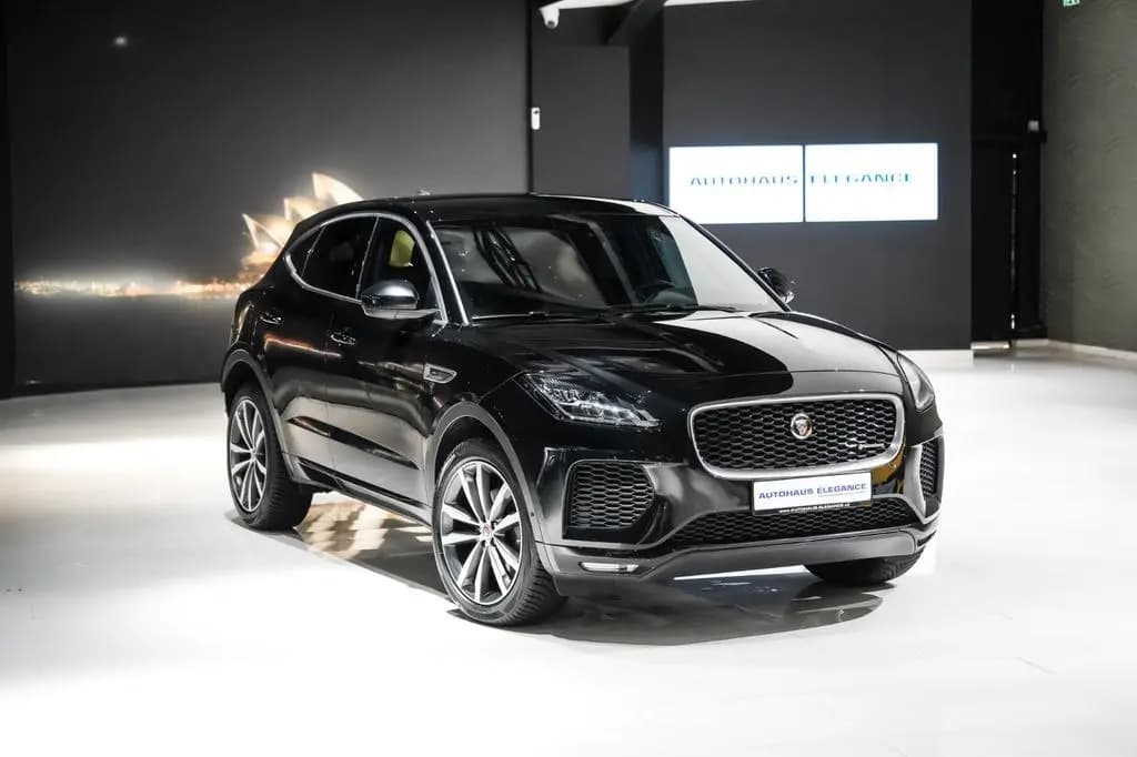 Main__Slider__Photo:Jaguar E-Pace SE AWD*R-DYNAMIC*MERIDIAN*LED*20"LM*KAMER 07/2020-0