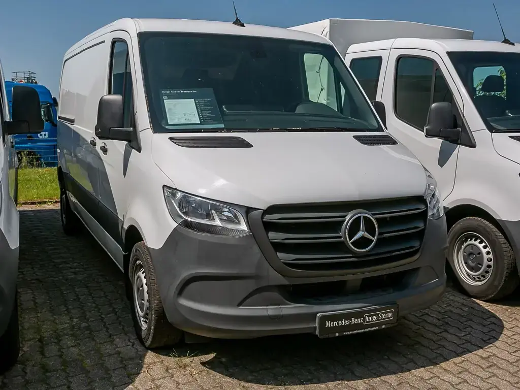 Main__Slider__Photo:Mercedes-Benz Sprinter 211 CDI L2H1 Kasten AHK Kamera Standhzg 02/2023-1