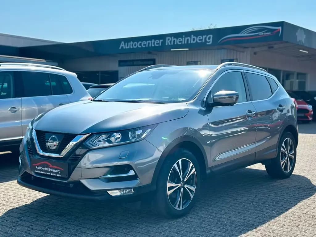 Main__Slider__Photo:Nissan Qashqai N-Connecta Aut. Navi Pano 09/2017-0
