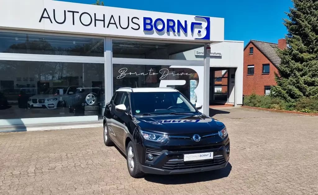 Main__Slider__Photo:Ssangyong Tivoli 1,5 l Benziner  FIZZ AHK KAMERA S/W RÄDER 06/2021-0