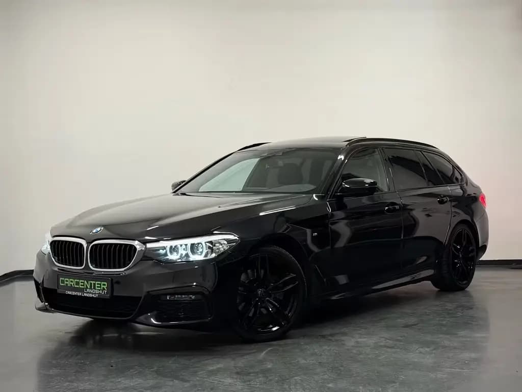Main__Slider__Photo:BMW 5 Series 520d M-PAKET PANO/R-KAM/L-HZG/VIRTUAL/AMBIENTE 11/2018-0