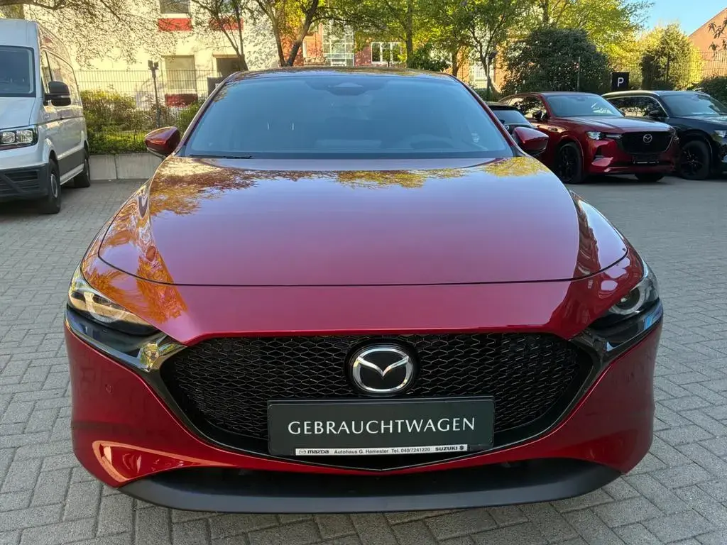 Main__Slider__Photo:Mazda 3 2.5 e-SKYACTIV-G Centre-line DESIGN-PAKET AT 01/2025-1
