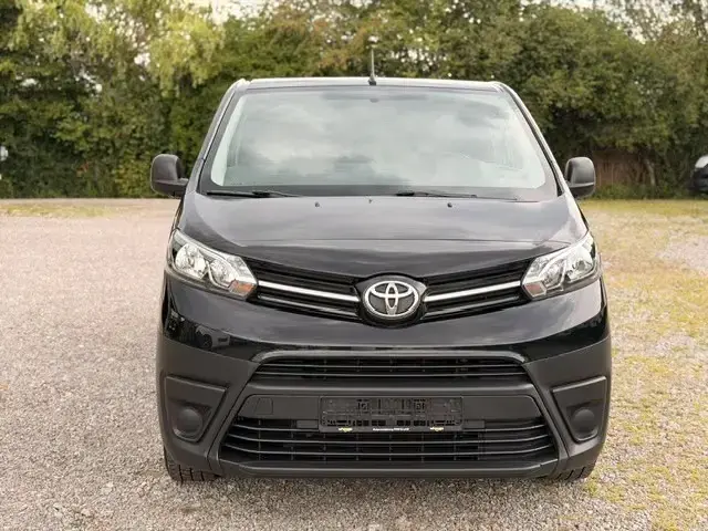 Main__Slider__Photo:Toyota Proace (Verso) 2,0.106kW L2 9-Sitzer Tempomat 06/2023-1
