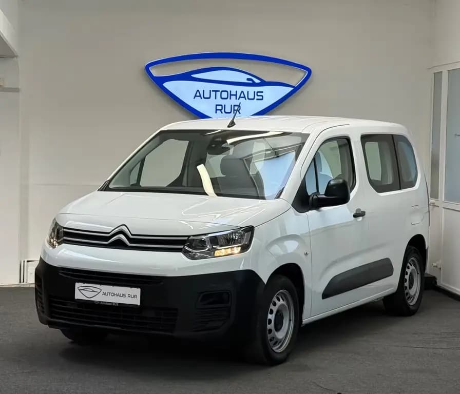 Main__Slider__Photo:Citroën Berlingo Live M/Zahnriemen Neu/Anhängerkupplung 04/2021-0