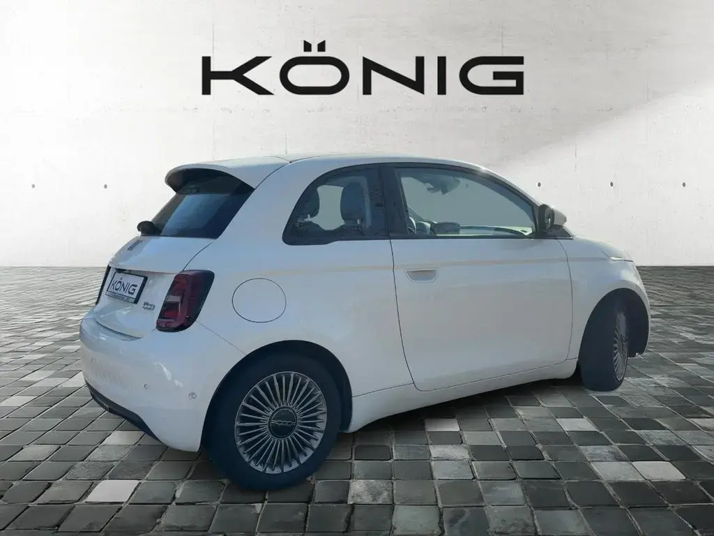 Main__Slider__Photo:Fiat 500e Base 42 kWh *8-fach bereift* 12/2023-1