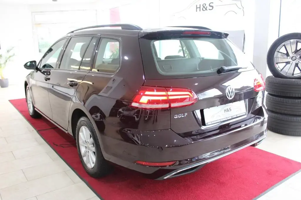 Main__Slider__Photo:Volkswagen Golf Variant Comfortline BMT 09/2017-1