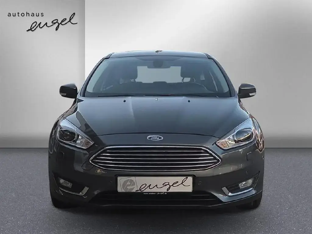 Main__Slider__Photo:Ford Focus Lim. Titanium,KLIMA,XENON,TEMPO,NAVI,SH 05/2018-1