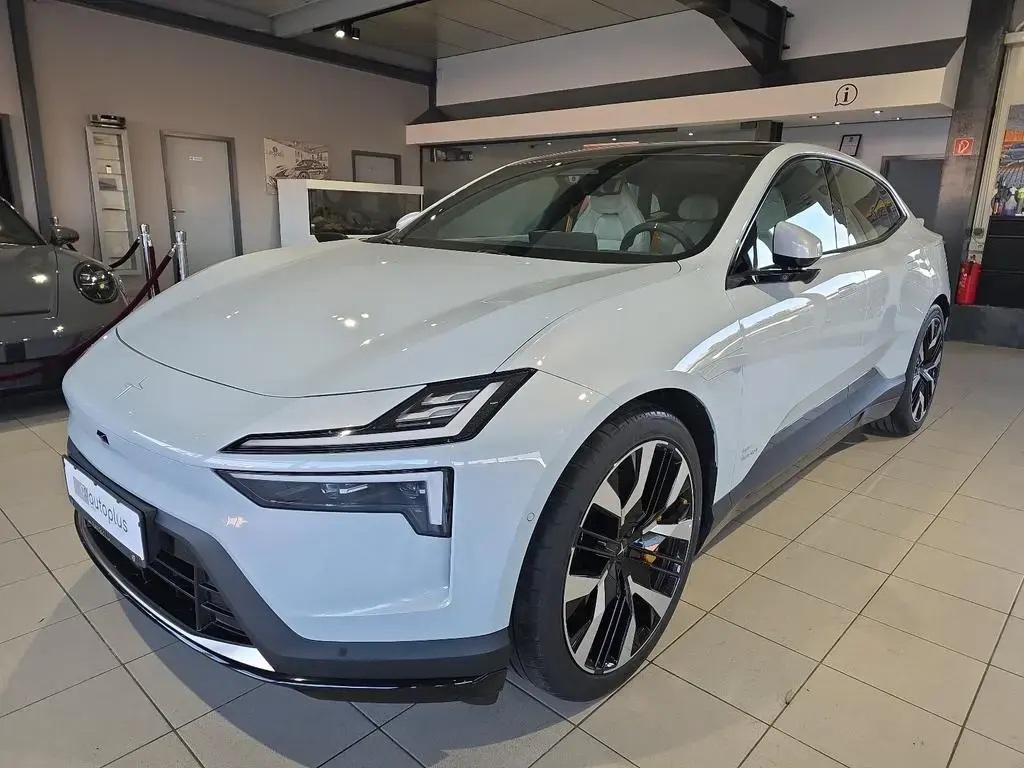 Main__Slider__Photo:Polestar 4 Long Range Dual Performance Pilot Plus Massage 12/2025-1