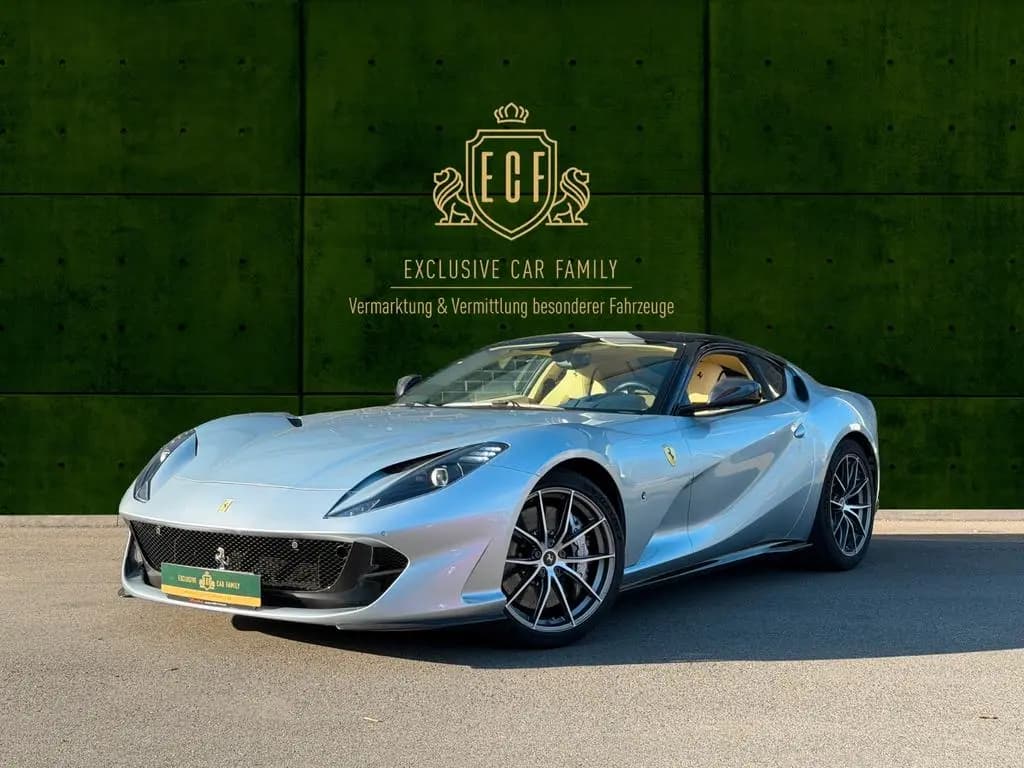 Main__Slider__Photo:Ferrari 812 Superfast - deut. - Carbon - Grigio Alloy 07/2019-0